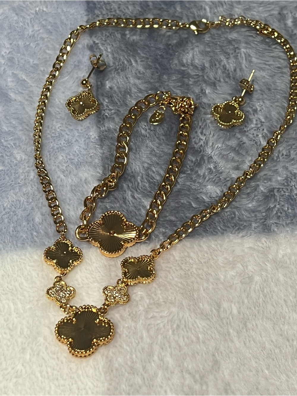 Gold Floral Clover Jewelry Set - Necklace, Bracelet & Earrings